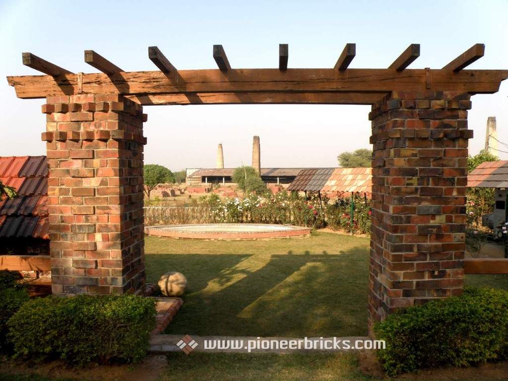 Pioneer landscaping: Machine Brick series in terracotta-antique