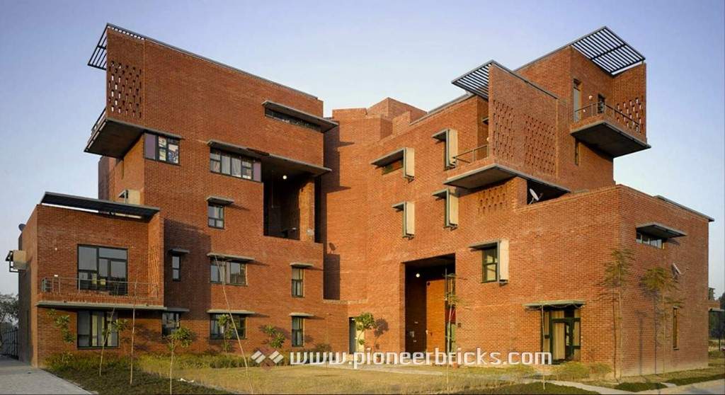 Pioneer clay bricks: Machine Brick series in terracotta